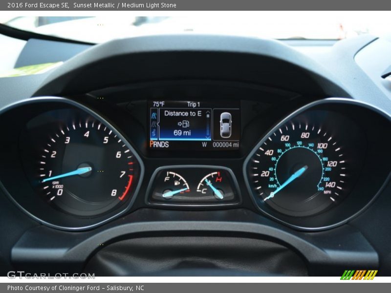 Sunset Metallic / Medium Light Stone 2016 Ford Escape SE