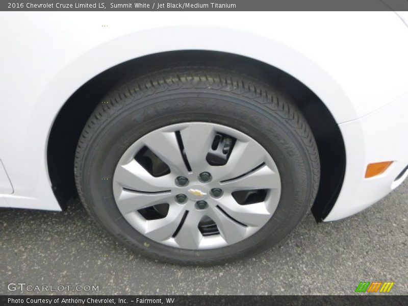 Summit White / Jet Black/Medium Titanium 2016 Chevrolet Cruze Limited LS