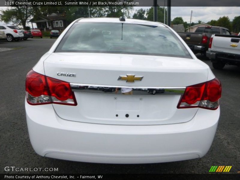 Summit White / Jet Black/Medium Titanium 2016 Chevrolet Cruze Limited LS