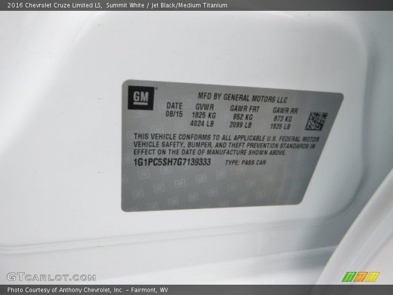 Summit White / Jet Black/Medium Titanium 2016 Chevrolet Cruze Limited LS