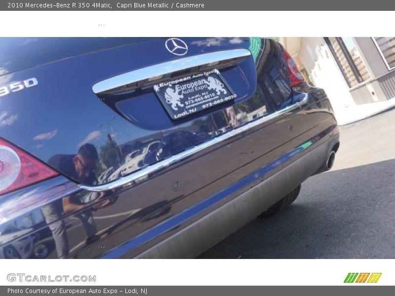 Capri Blue Metallic / Cashmere 2010 Mercedes-Benz R 350 4Matic