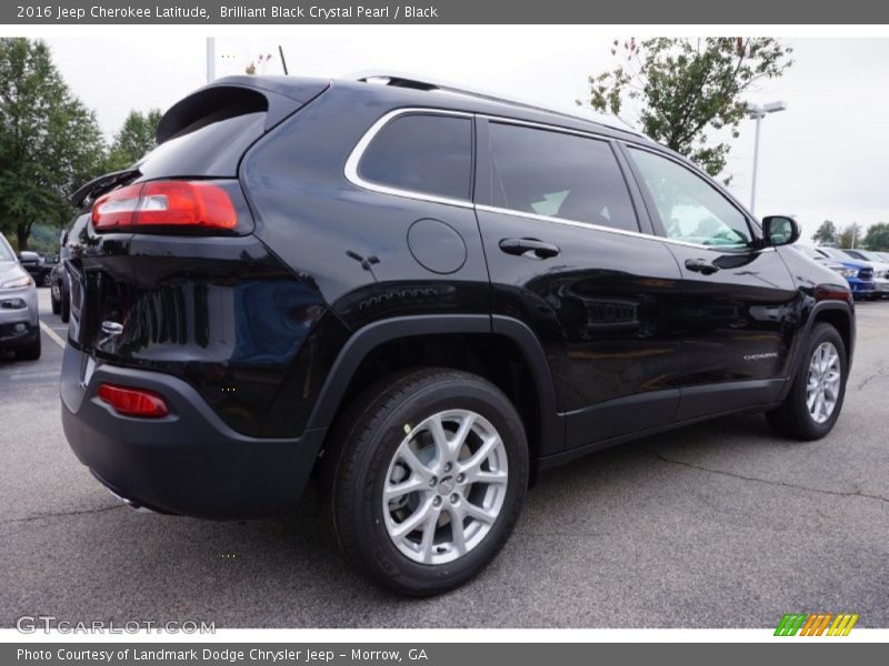 Brilliant Black Crystal Pearl / Black 2016 Jeep Cherokee Latitude