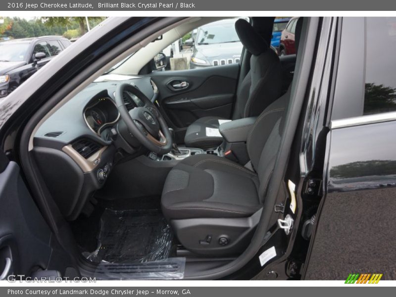 Brilliant Black Crystal Pearl / Black 2016 Jeep Cherokee Latitude