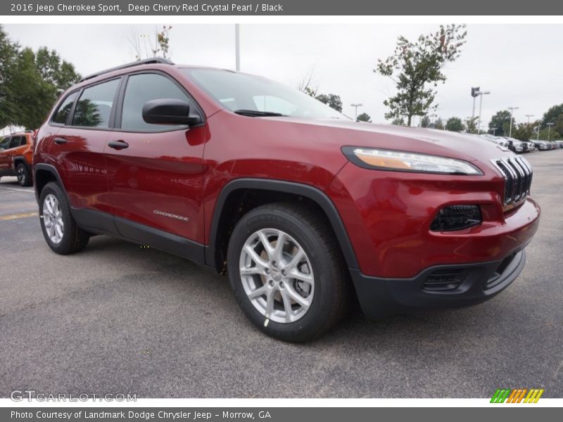Front 3/4 View of 2016 Cherokee Sport