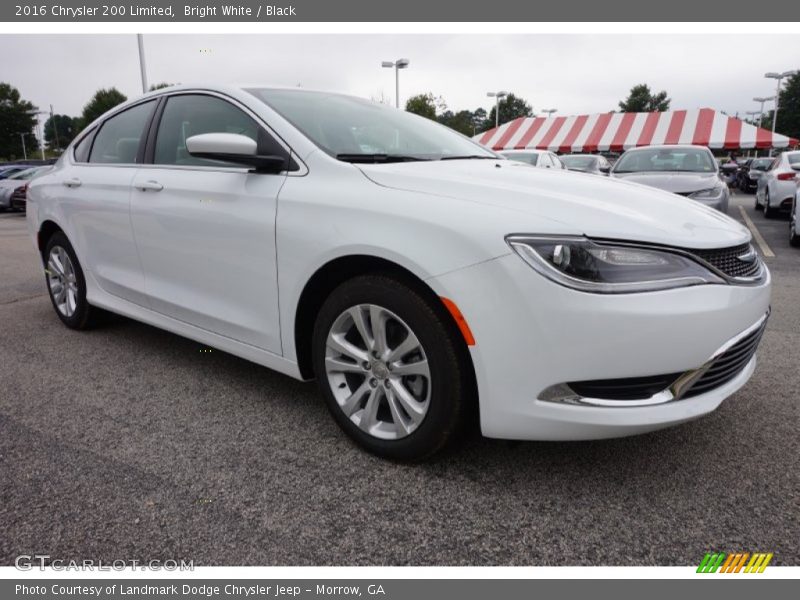 Bright White / Black 2016 Chrysler 200 Limited