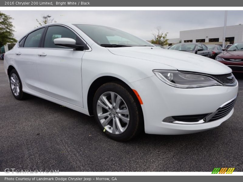 Bright White / Black 2016 Chrysler 200 Limited