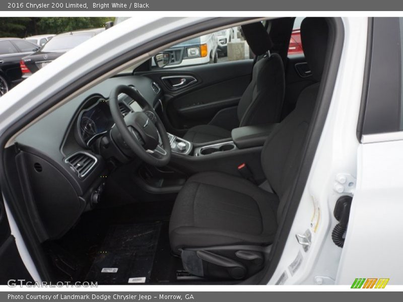 Bright White / Black 2016 Chrysler 200 Limited