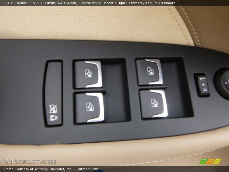 Controls of 2016 CTS 2.0T Luxury AWD Sedan