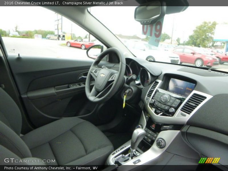 Champagne Silver Metallic / Jet Black 2016 Chevrolet Cruze Limited LT