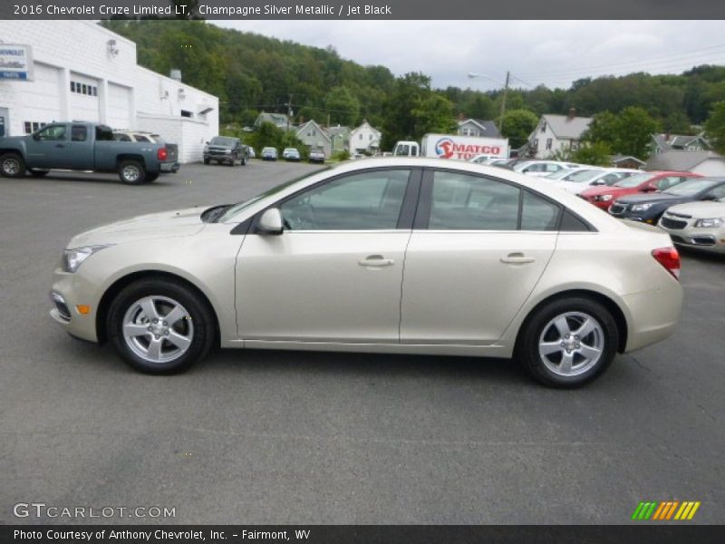 Champagne Silver Metallic / Jet Black 2016 Chevrolet Cruze Limited LT