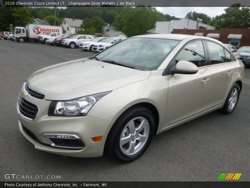 Champagne Silver Metallic / Jet Black 2016 Chevrolet Cruze Limited LT