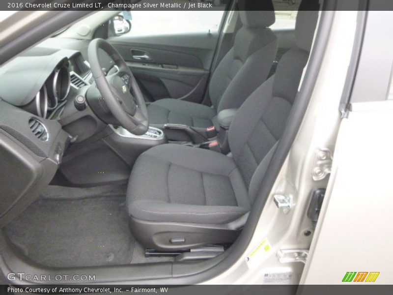 Champagne Silver Metallic / Jet Black 2016 Chevrolet Cruze Limited LT