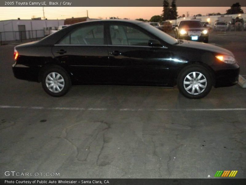 Black / Gray 2005 Toyota Camry LE