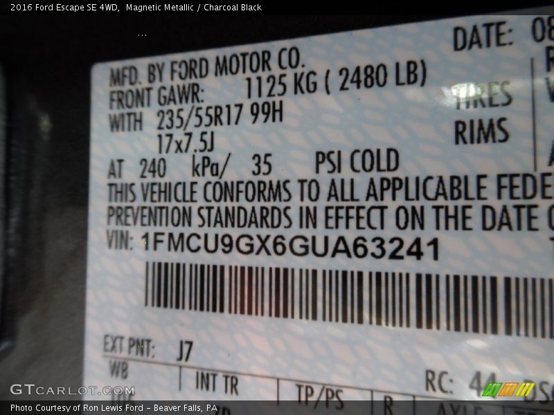 Magnetic Metallic / Charcoal Black 2016 Ford Escape SE 4WD