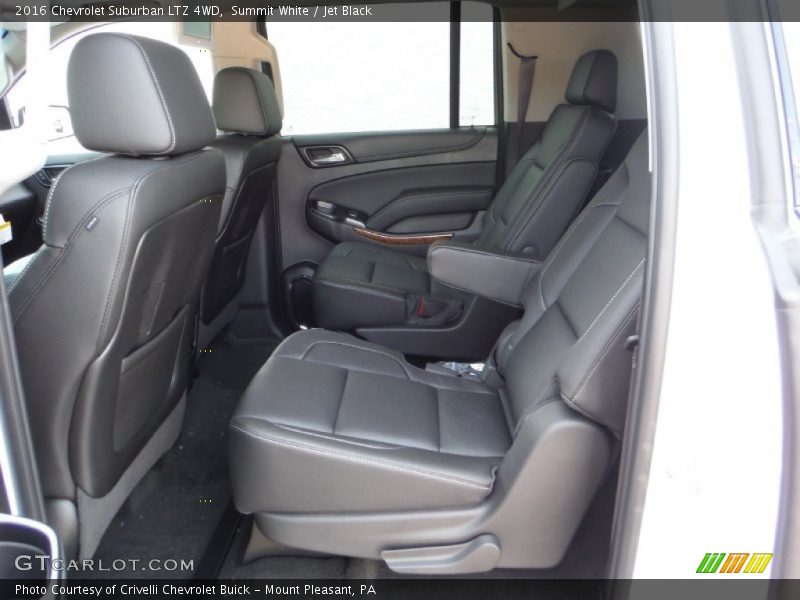 Summit White / Jet Black 2016 Chevrolet Suburban LTZ 4WD