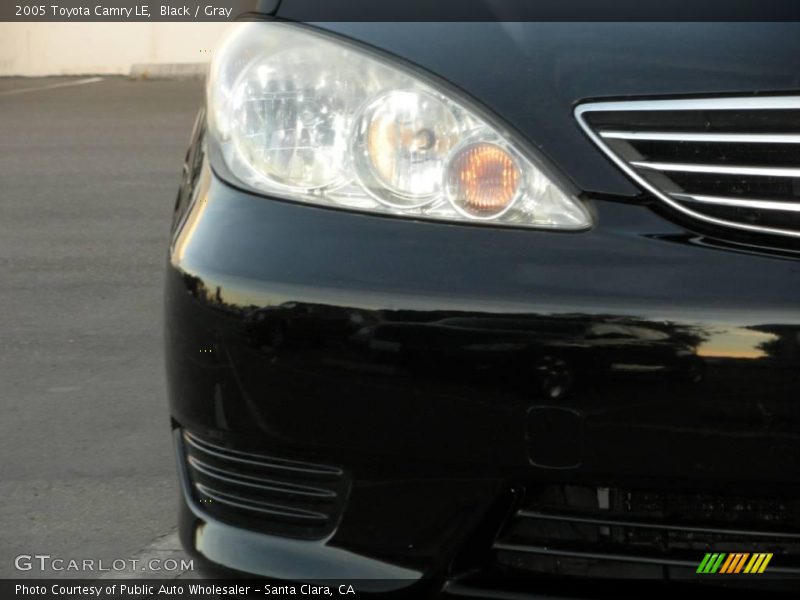 Black / Gray 2005 Toyota Camry LE