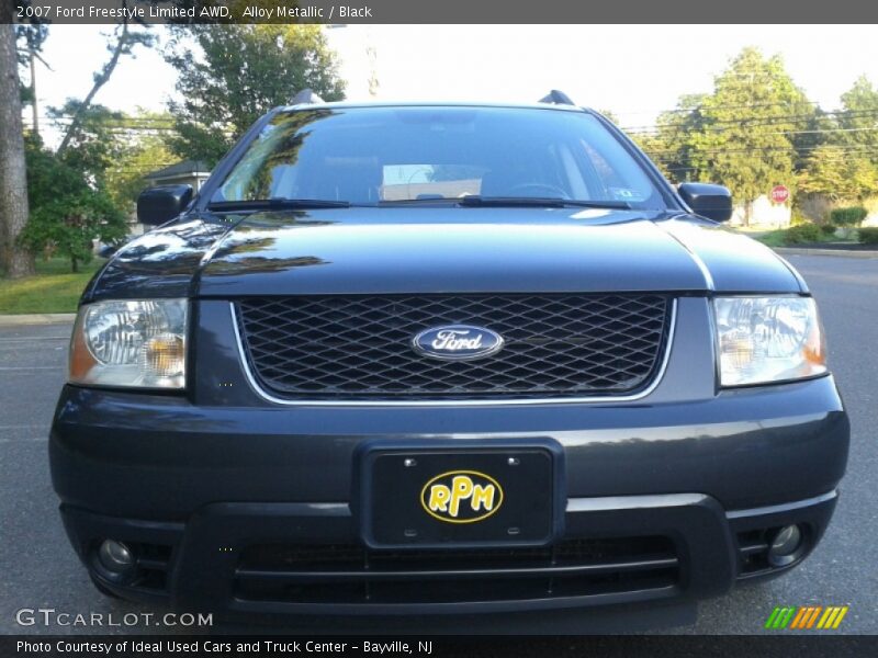 Alloy Metallic / Black 2007 Ford Freestyle Limited AWD