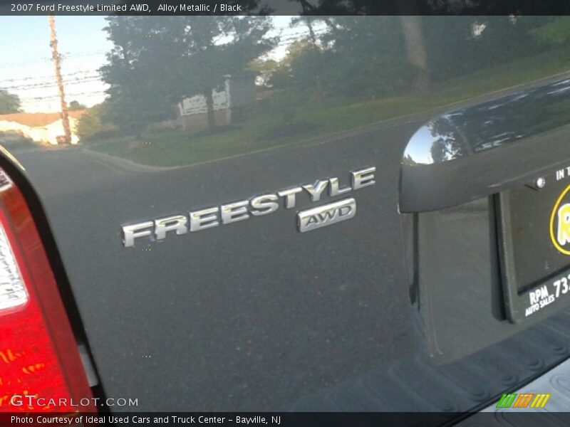 Alloy Metallic / Black 2007 Ford Freestyle Limited AWD
