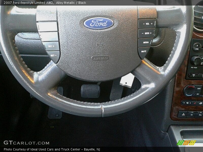 Alloy Metallic / Black 2007 Ford Freestyle Limited AWD
