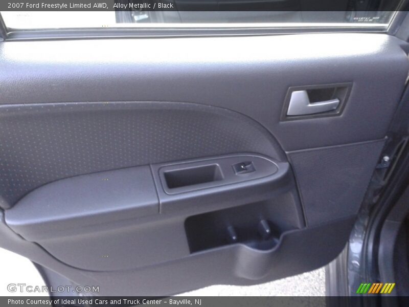 Alloy Metallic / Black 2007 Ford Freestyle Limited AWD
