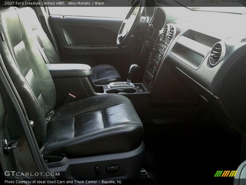 Alloy Metallic / Black 2007 Ford Freestyle Limited AWD