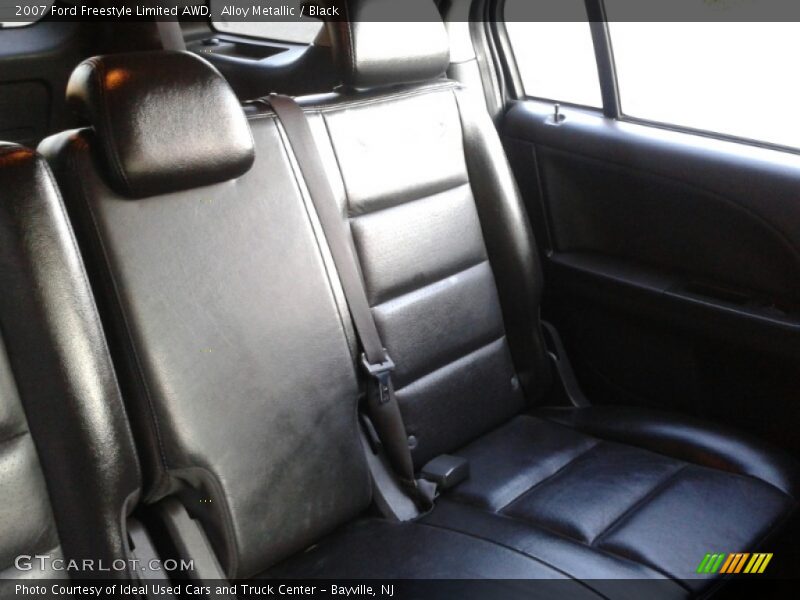 Alloy Metallic / Black 2007 Ford Freestyle Limited AWD