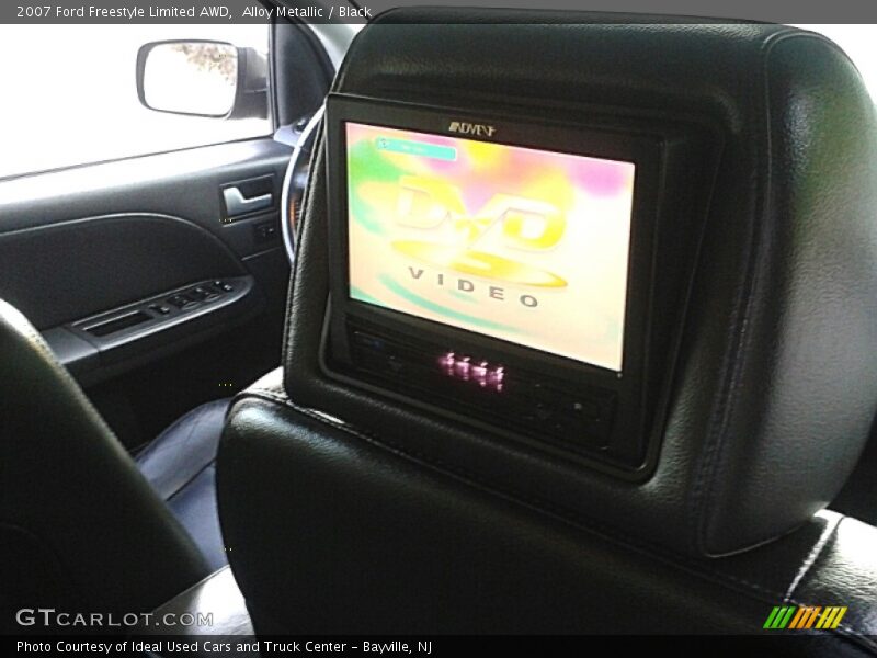 Alloy Metallic / Black 2007 Ford Freestyle Limited AWD