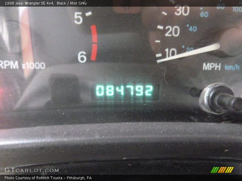 Black / Mist Grey 1998 Jeep Wrangler SE 4x4