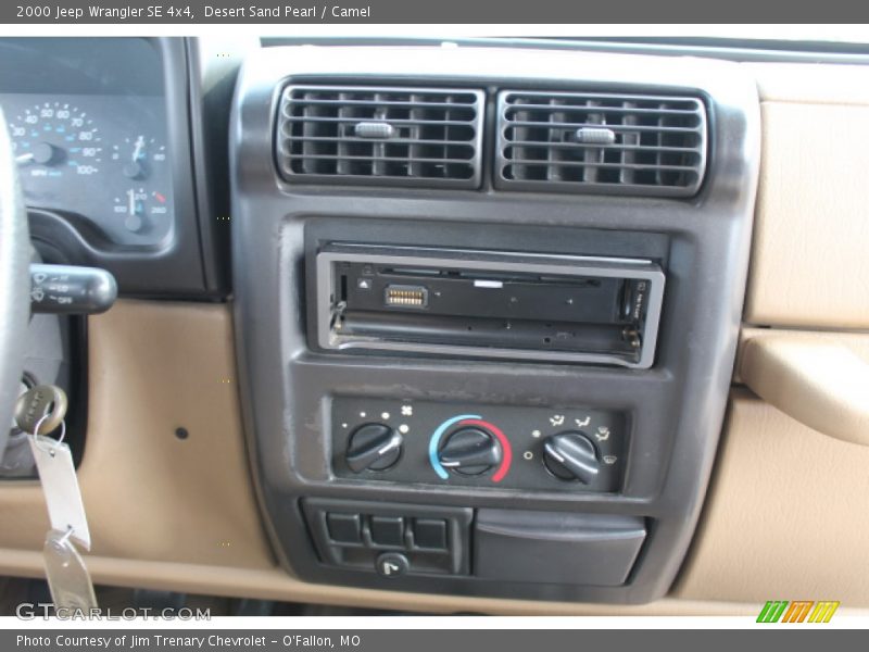 Desert Sand Pearl / Camel 2000 Jeep Wrangler SE 4x4