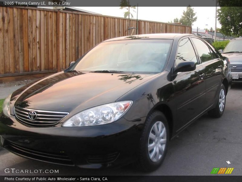 Black / Gray 2005 Toyota Camry LE