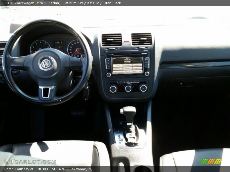 Platinum Grey Metallic / Titan Black 2010 Volkswagen Jetta SE Sedan