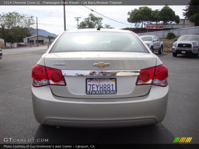 Champagne Silver Metallic / Jet Black/Medium Titanium 2014 Chevrolet Cruze LS