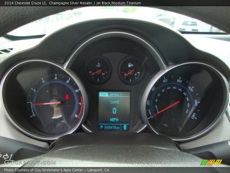 Champagne Silver Metallic / Jet Black/Medium Titanium 2014 Chevrolet Cruze LS