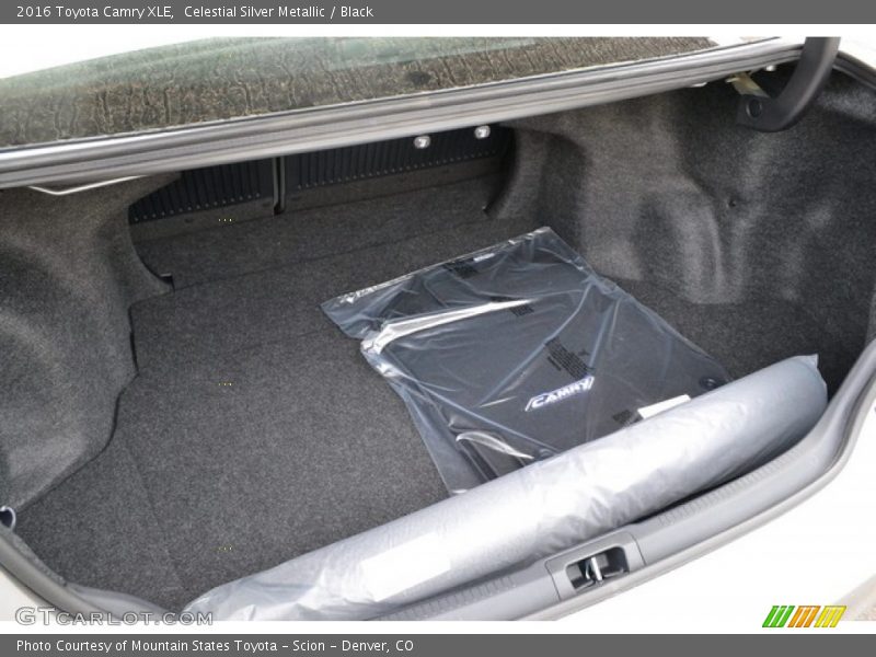 Celestial Silver Metallic / Black 2016 Toyota Camry XLE
