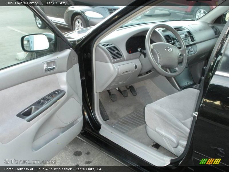 Black / Gray 2005 Toyota Camry LE