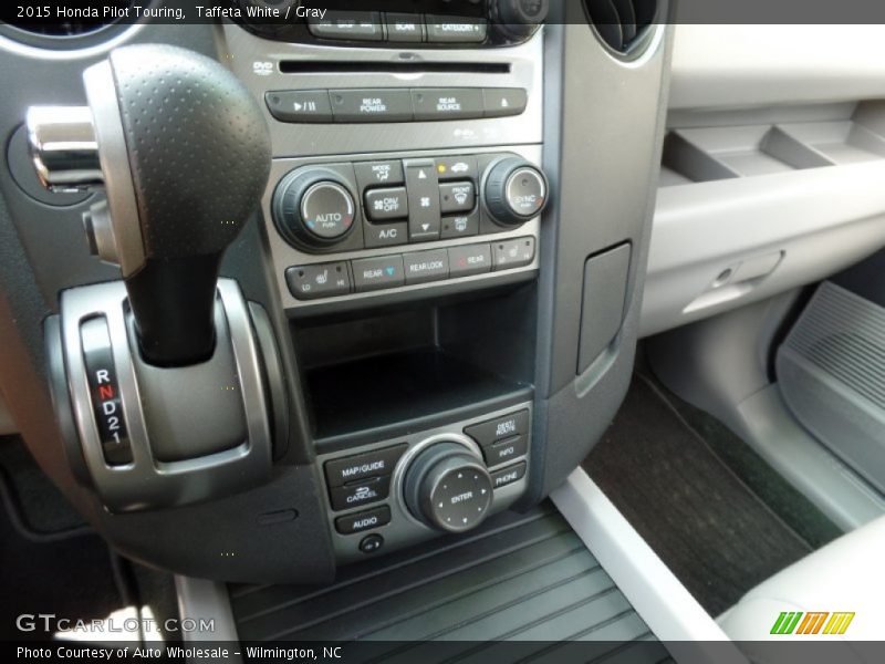 Taffeta White / Gray 2015 Honda Pilot Touring