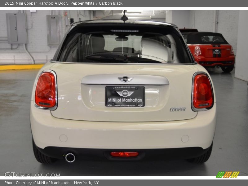 Pepper White / Carbon Black 2015 Mini Cooper Hardtop 4 Door