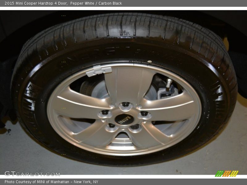 Pepper White / Carbon Black 2015 Mini Cooper Hardtop 4 Door