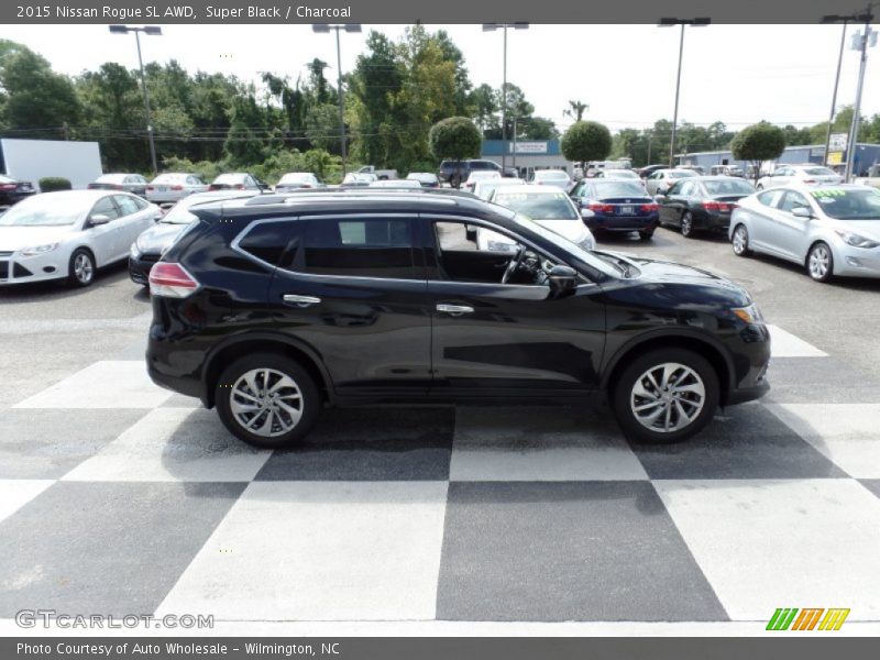 Super Black / Charcoal 2015 Nissan Rogue SL AWD