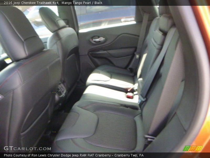 Mango Tango Pearl / Black 2016 Jeep Cherokee Trailhawk 4x4