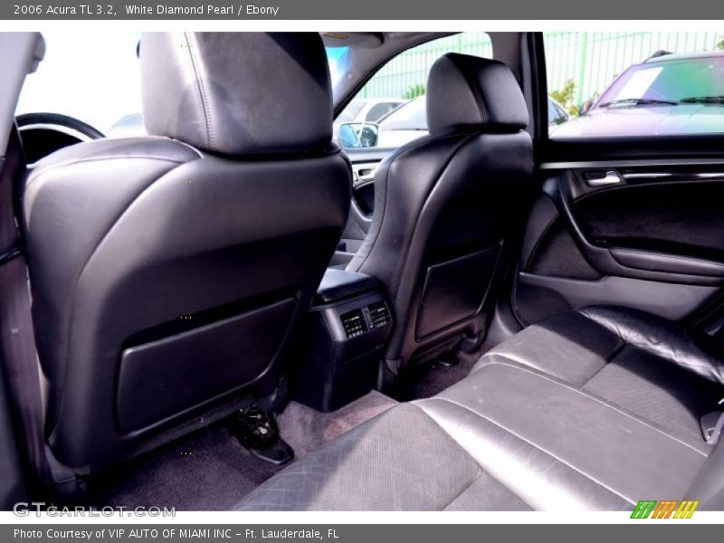 White Diamond Pearl / Ebony 2006 Acura TL 3.2