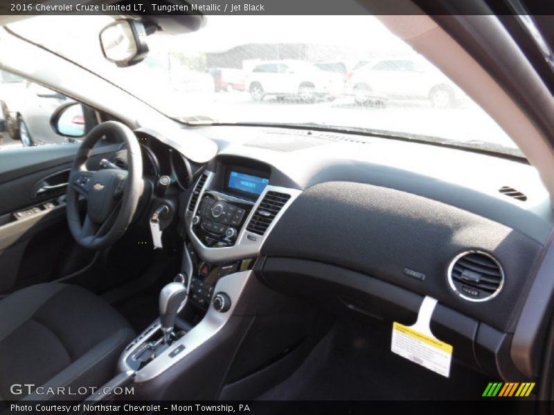 Tungsten Metallic / Jet Black 2016 Chevrolet Cruze Limited LT