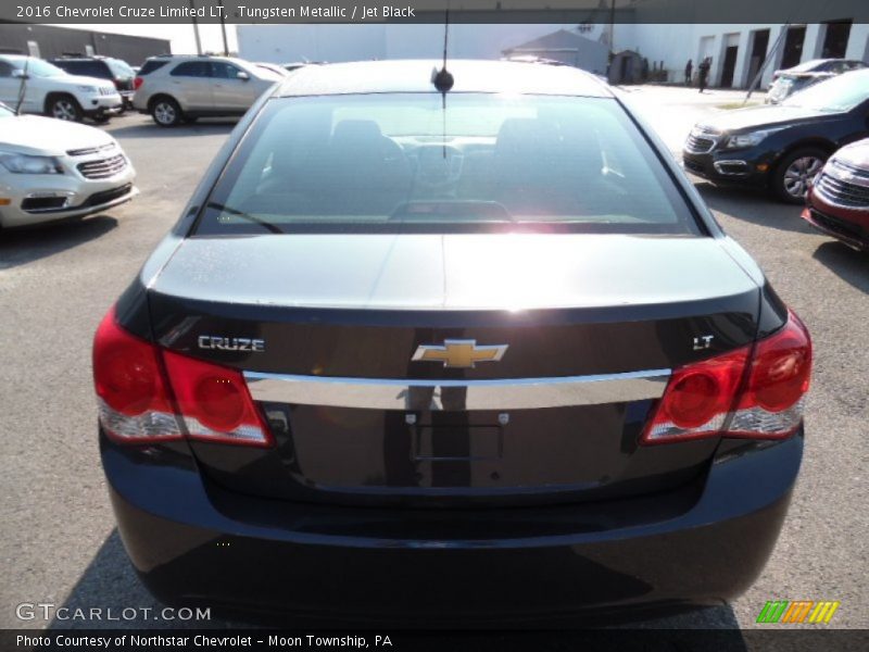 Tungsten Metallic / Jet Black 2016 Chevrolet Cruze Limited LT
