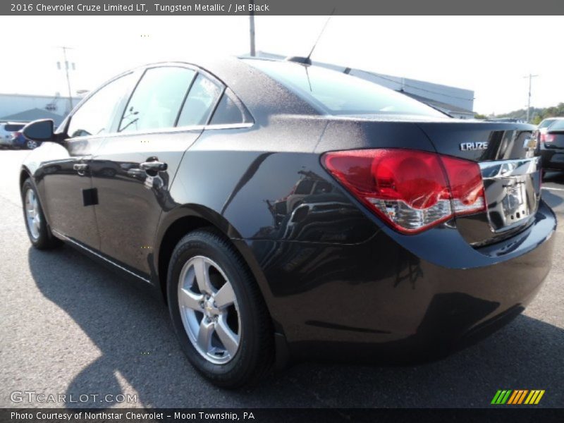 Tungsten Metallic / Jet Black 2016 Chevrolet Cruze Limited LT