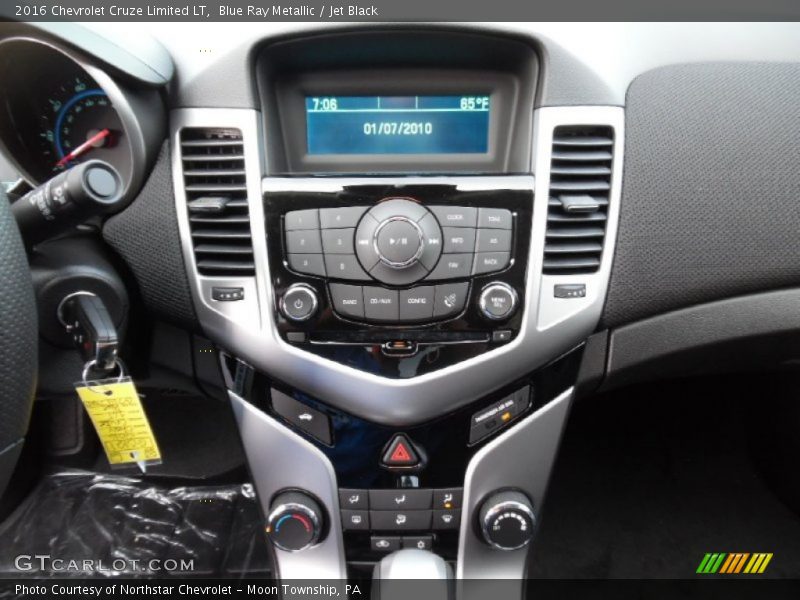 Blue Ray Metallic / Jet Black 2016 Chevrolet Cruze Limited LT