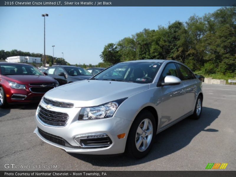 Silver Ice Metallic / Jet Black 2016 Chevrolet Cruze Limited LT