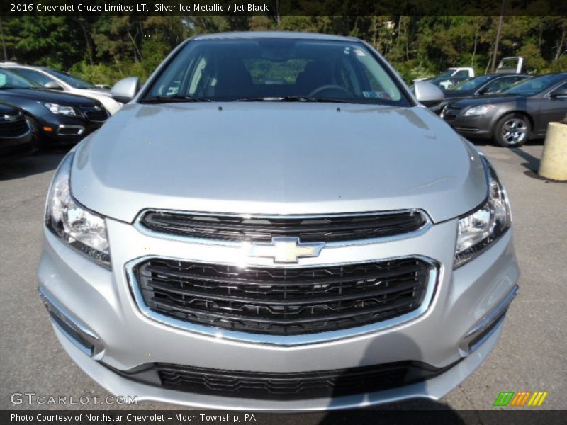 Silver Ice Metallic / Jet Black 2016 Chevrolet Cruze Limited LT