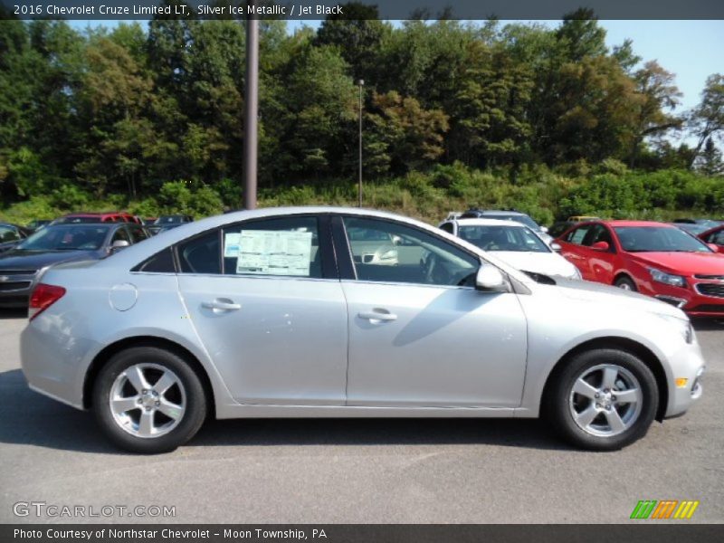 Silver Ice Metallic / Jet Black 2016 Chevrolet Cruze Limited LT