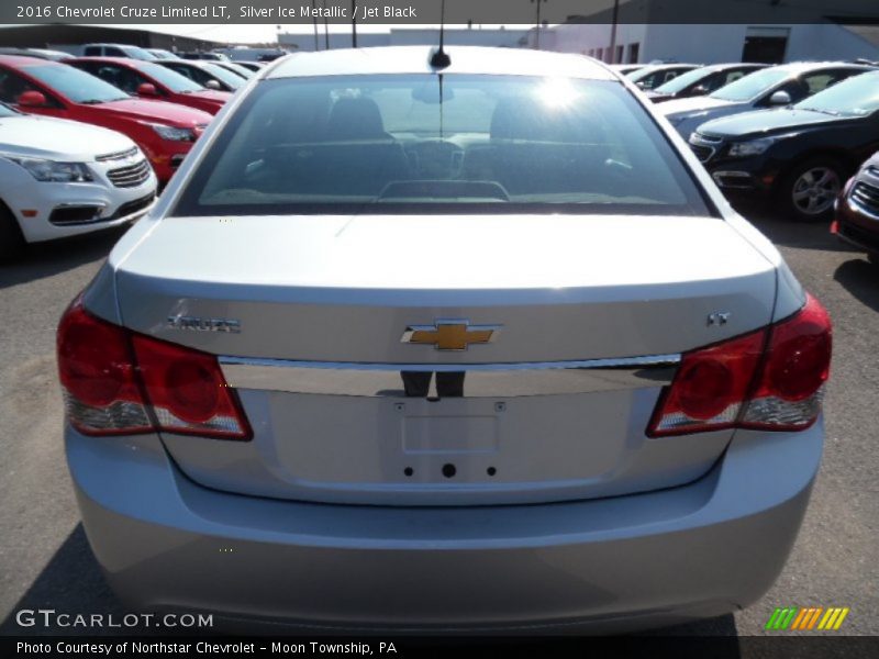 Silver Ice Metallic / Jet Black 2016 Chevrolet Cruze Limited LT