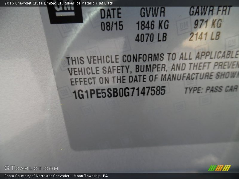Silver Ice Metallic / Jet Black 2016 Chevrolet Cruze Limited LT